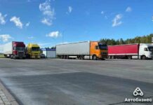 Штрафи за відпочинок і паливо, 900 євро на руки за три місяці. Проблеми далекобійників в європі
