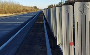 Навіщо вздовж російських доріг з’явилися тисячі пластикових “загогулін»