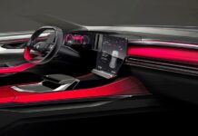 Renault показали інтер’єр нового кросовера austral