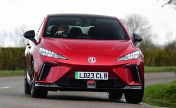 MG4 Електричний хетчбек: лізинг знижує ціну до £177,98 на місяць