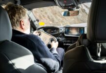 Рульове управління Peugeot Hypersquare: перші враження