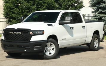 Ram націлений на ринок доступних пікапів, щоб кинути виклик Ford і GM