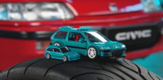 Hot Wheels lanza kits para construir del Honda Civic y S2000 de los años 90