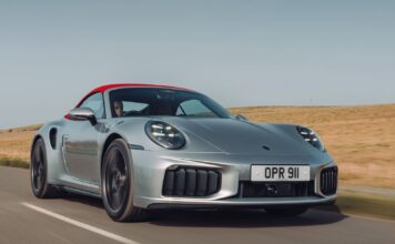 Porsche 911 Turbo S 2026: Готовий до треку, ідеальний для повсякденної їзди