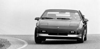 Pontiac Fiero GT: estilo acima da substância em 1986