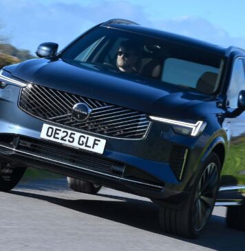 Оновлений Volvo XC90: позачасовий семимісний автомобіль на мінливому ринку