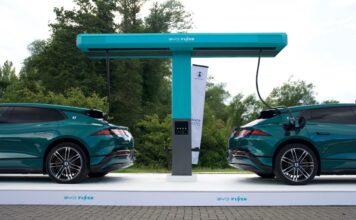 BYD представила технологію надшвидкої зарядки потужністю 1500 кВт у Великій Британії