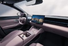 BYD Qin Max: коли з’явиться швидка зарядка в автосалонах?