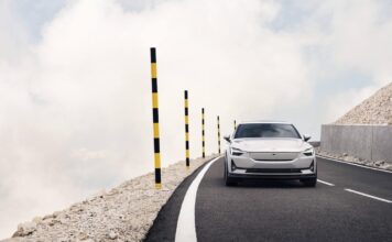 Polestar запустили у Франції: з’явилися конкуренти Tesla та Porsche
