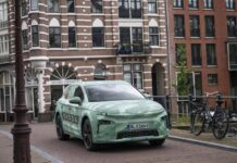 Огляд Škoda Elroq: чи є новий компактний електромобіль розумним вибором?